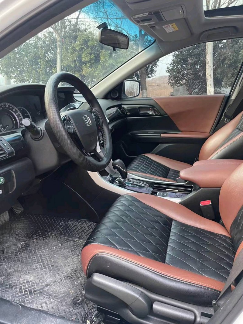 东莞16年本田雅阁4