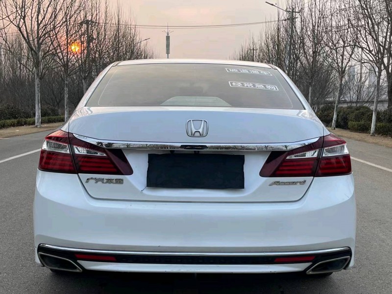 东莞16年本田雅阁9