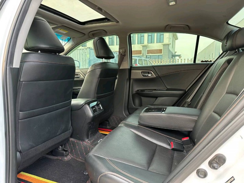 徐州17年本田雅阁5