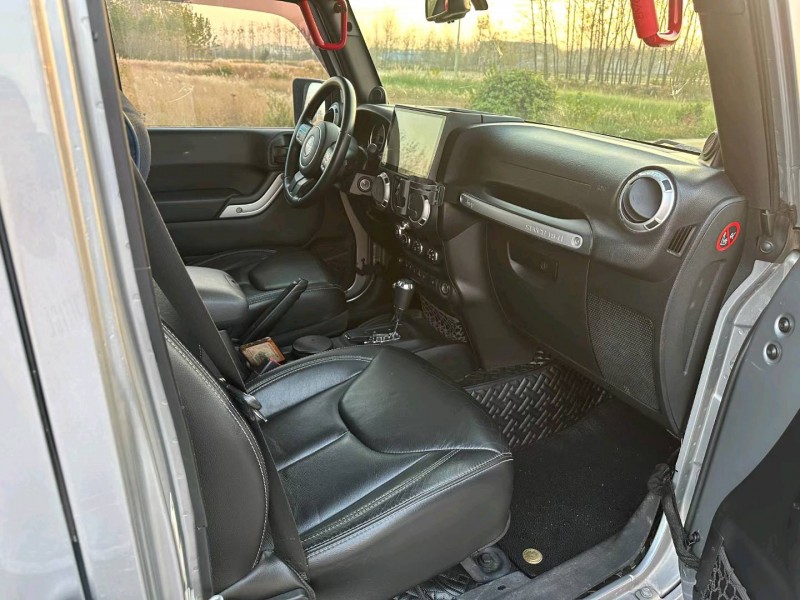 徐州14年Jeep牧马人4