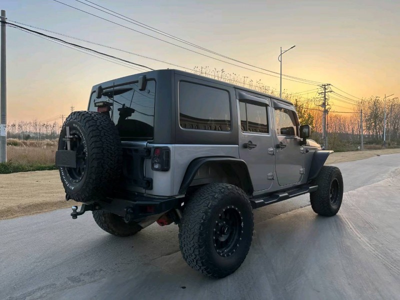 徐州14年Jeep牧马人8