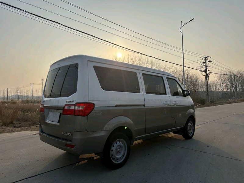 徐州22年金旅金旅海狮8