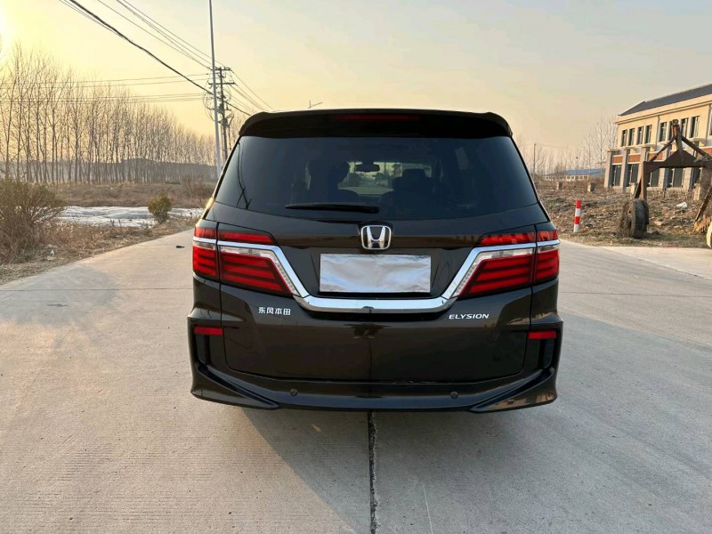 徐州17年本田艾力绅8