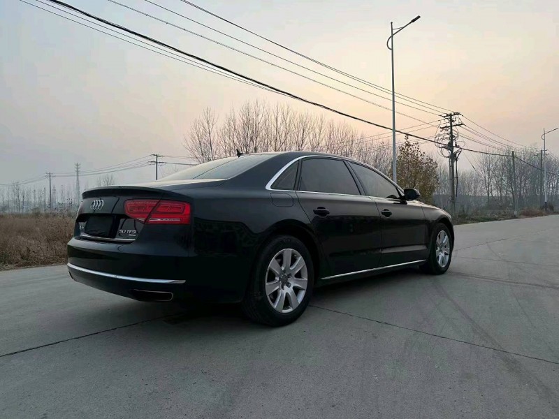 徐州13年奥迪A8L8