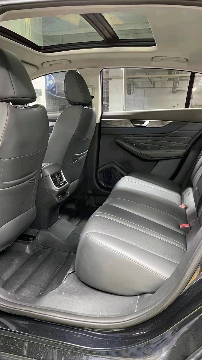 成都22年东风奕炫7