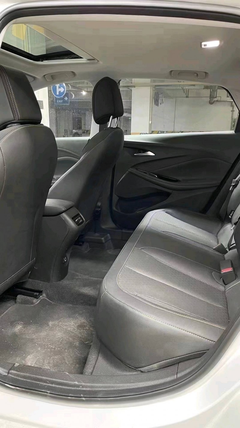 成都23年别克威朗9