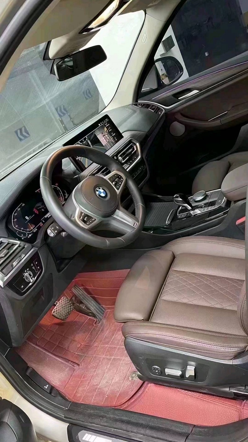 成都22年宝马X36