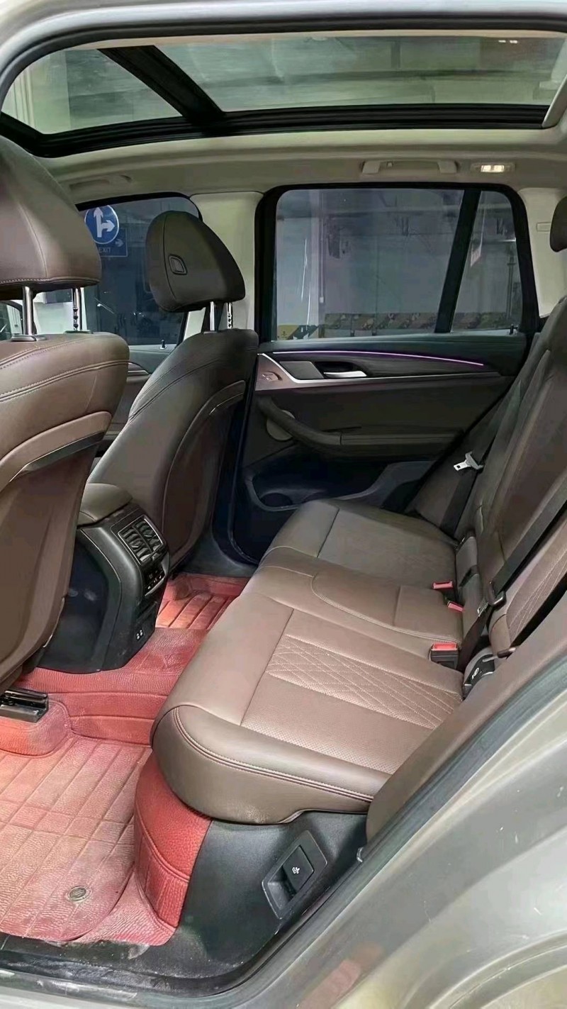 成都22年宝马X37