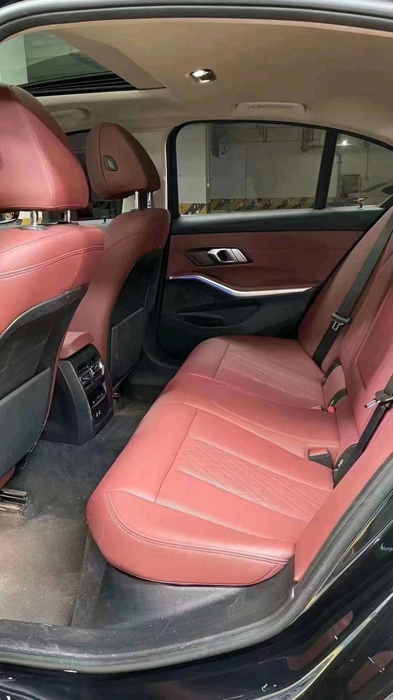 成都22年宝马3系6