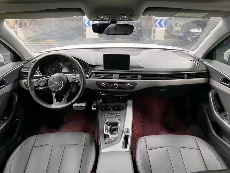 成都18年奥迪A4L8