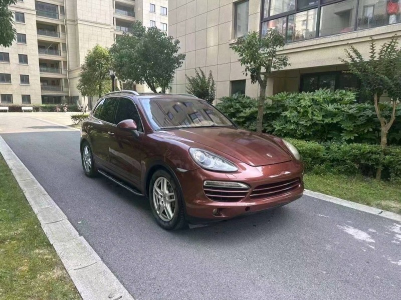 台州13年保时捷卡宴2
