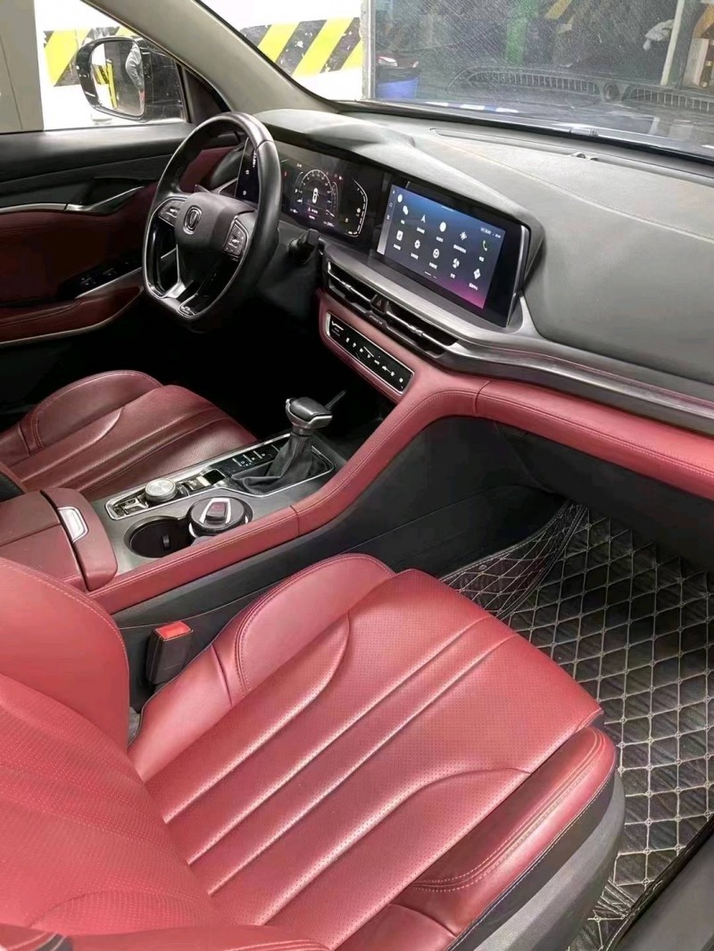 成都21年长安汽车CS758