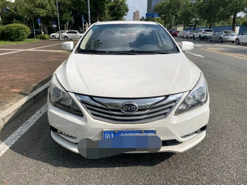 东莞15年比亚迪速锐1