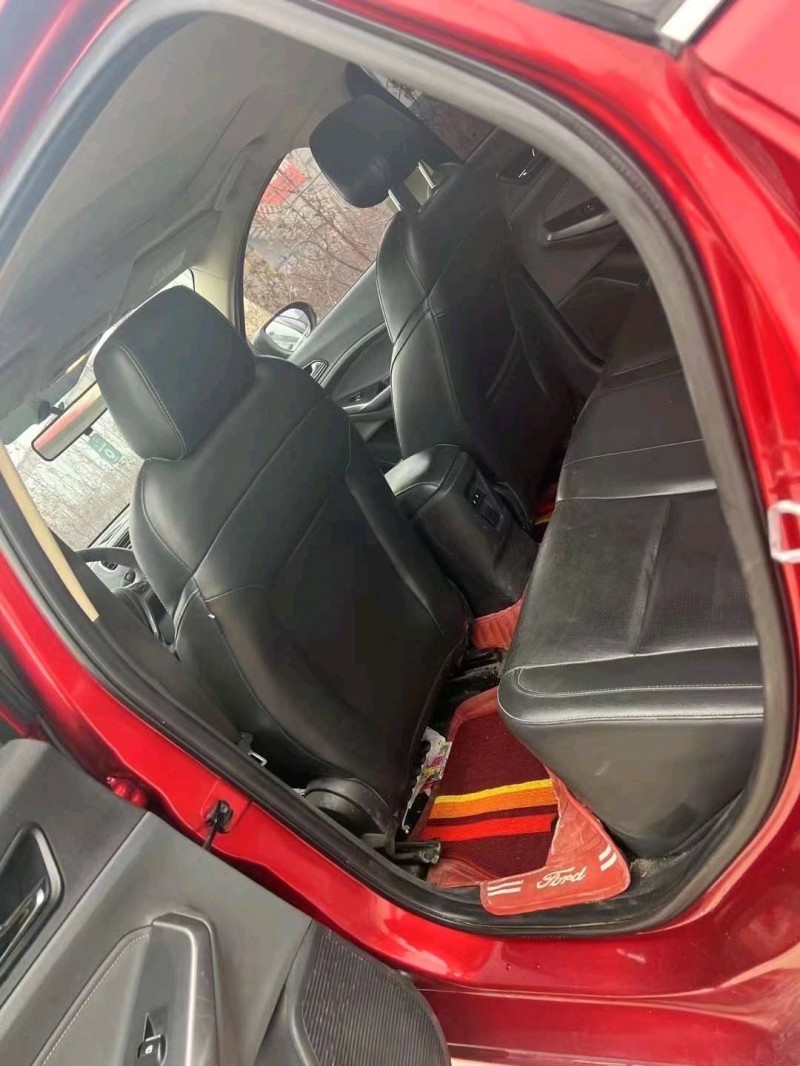 菏泽15年福特福睿斯8