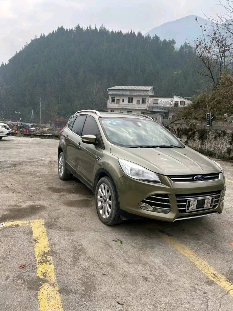 重庆13年福特翼虎3