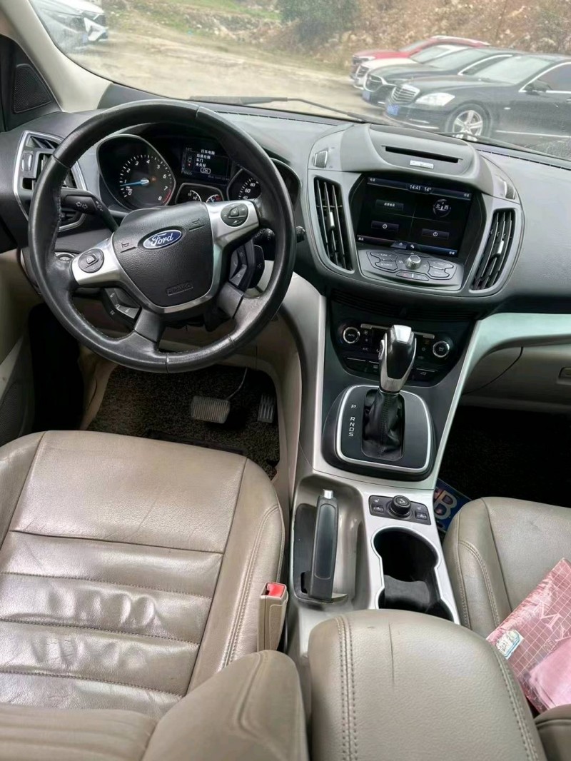 重庆13年福特翼虎6