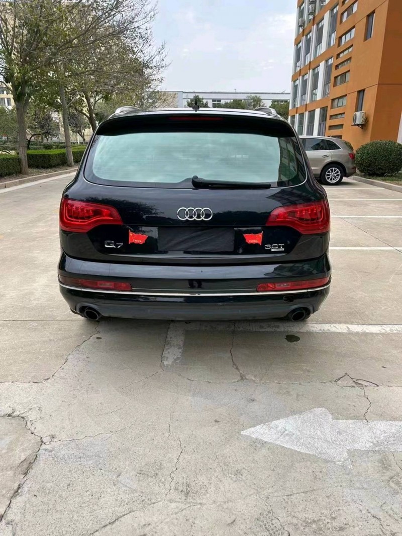 济宁11年奥迪Q72