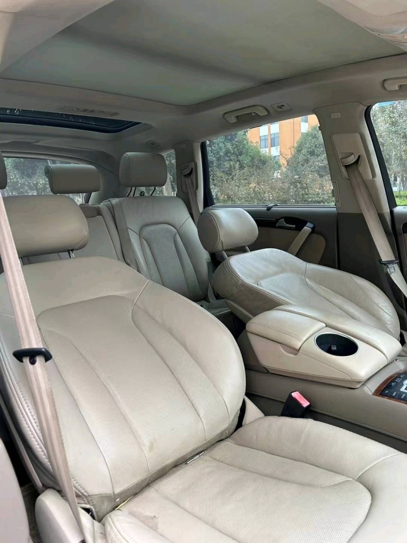 济宁11年奥迪Q76