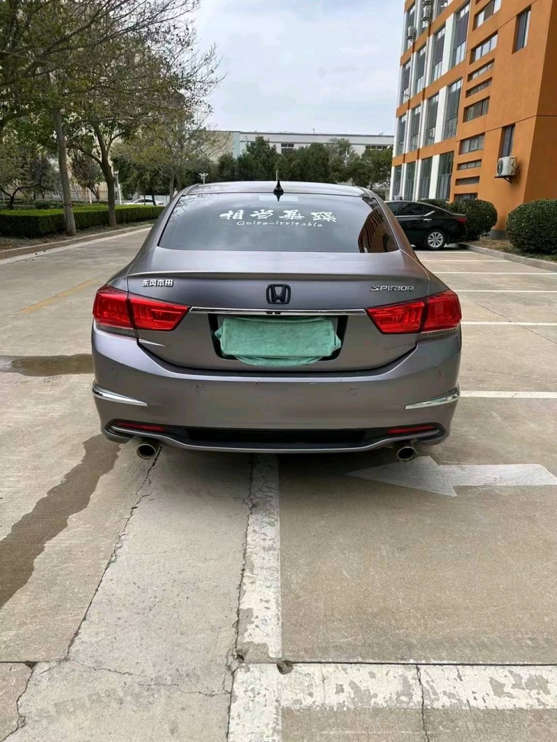 济宁15年本田思铂睿2