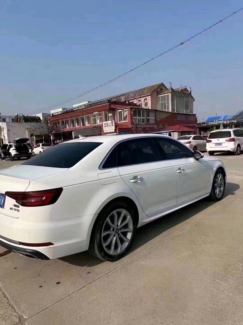萊蕪19年奧迪A4L5