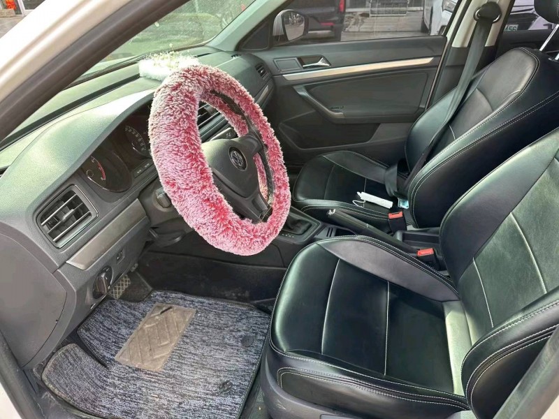 济宁21年大众朗逸4