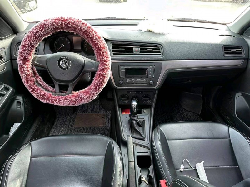 济宁21年大众朗逸5