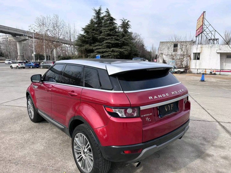 济宁12年路虎极光8