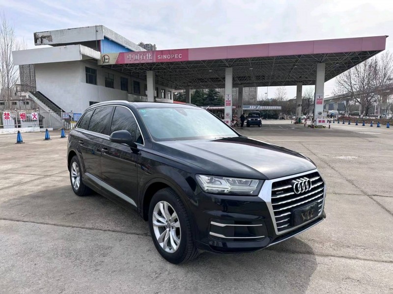 济宁17年奥迪Q72