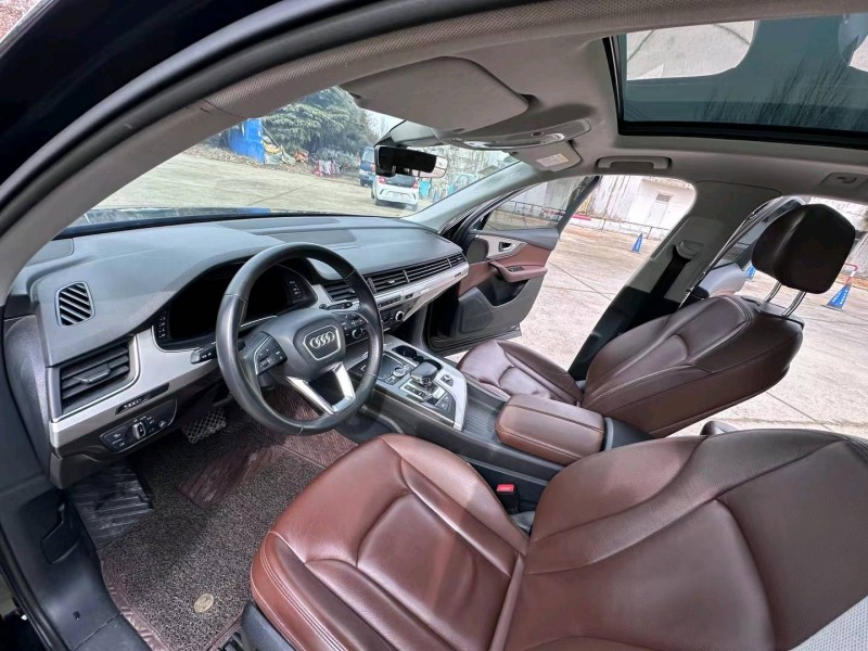 济宁17年奥迪Q74