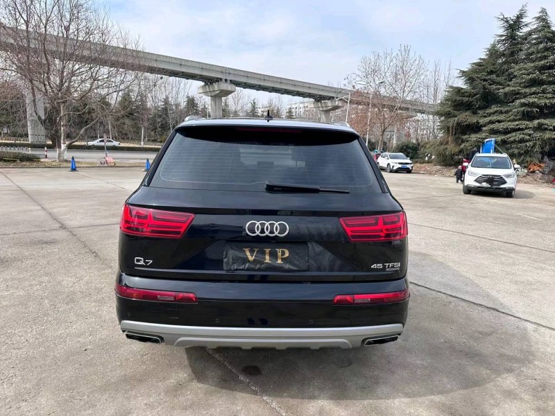 济宁17年奥迪Q79