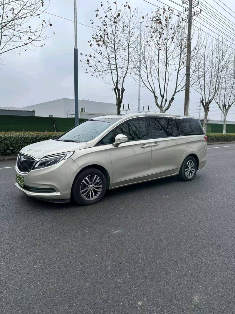 宿迁17年别克GL83