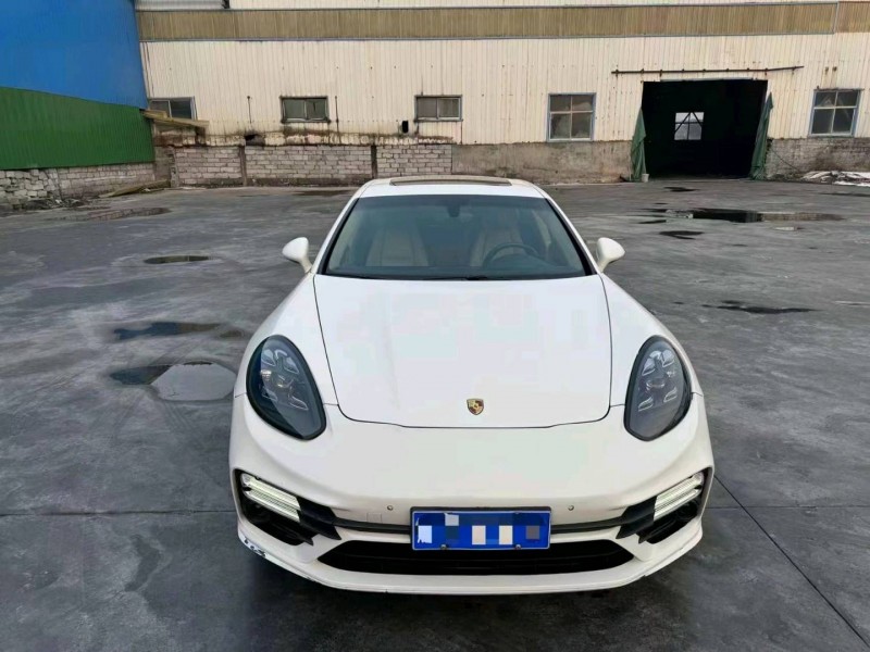 东营11年保时捷帕拉梅拉1