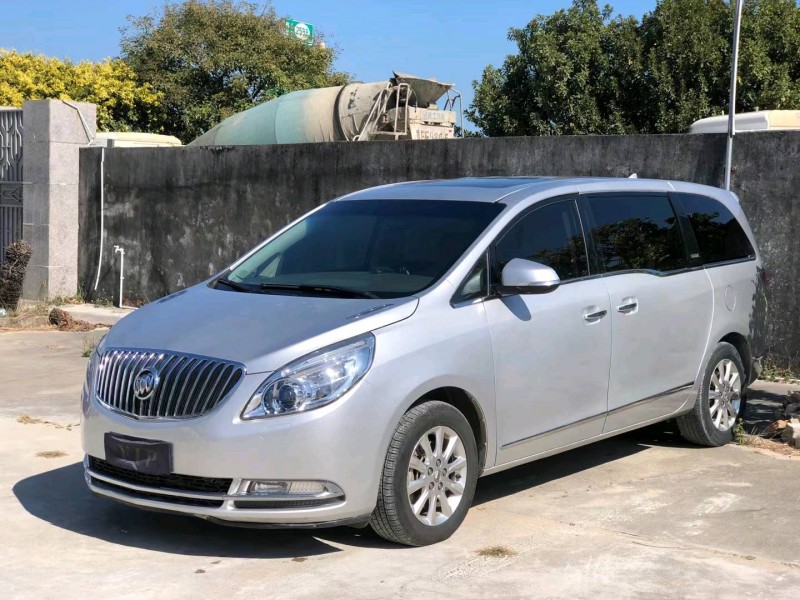 汕头11年别克GL82