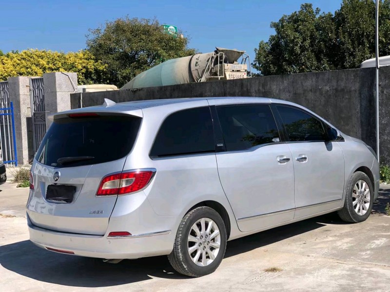 汕头11年别克GL83