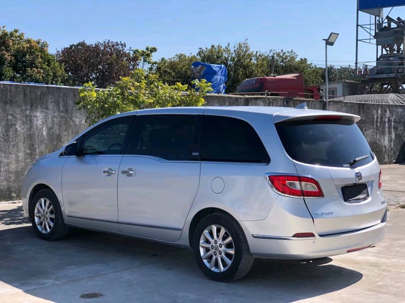 汕头11年别克GL85