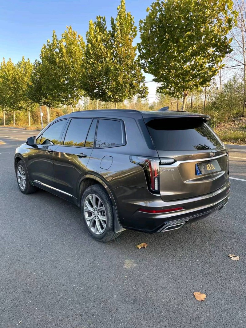 徐州20年凯迪拉克XT67