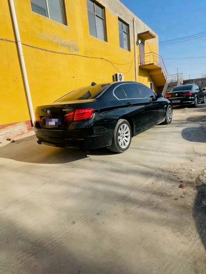 保定11年宝马5系5