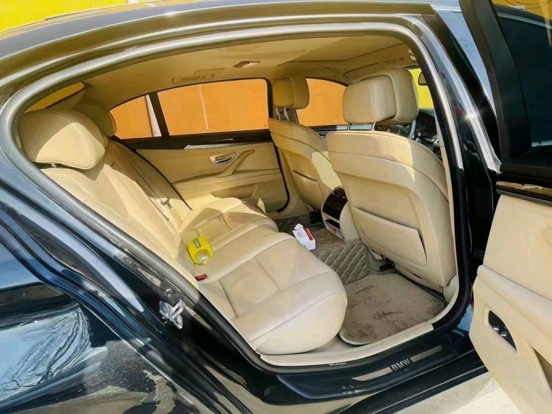 保定11年宝马5系7