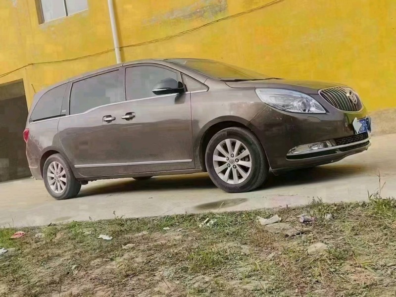 保定16年别克GL83