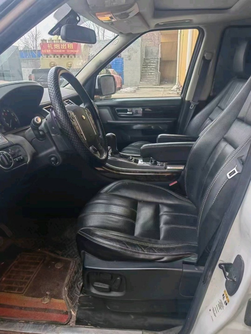 保定12年路虎揽胜运动4