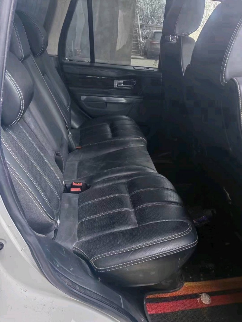 保定12年路虎揽胜运动5