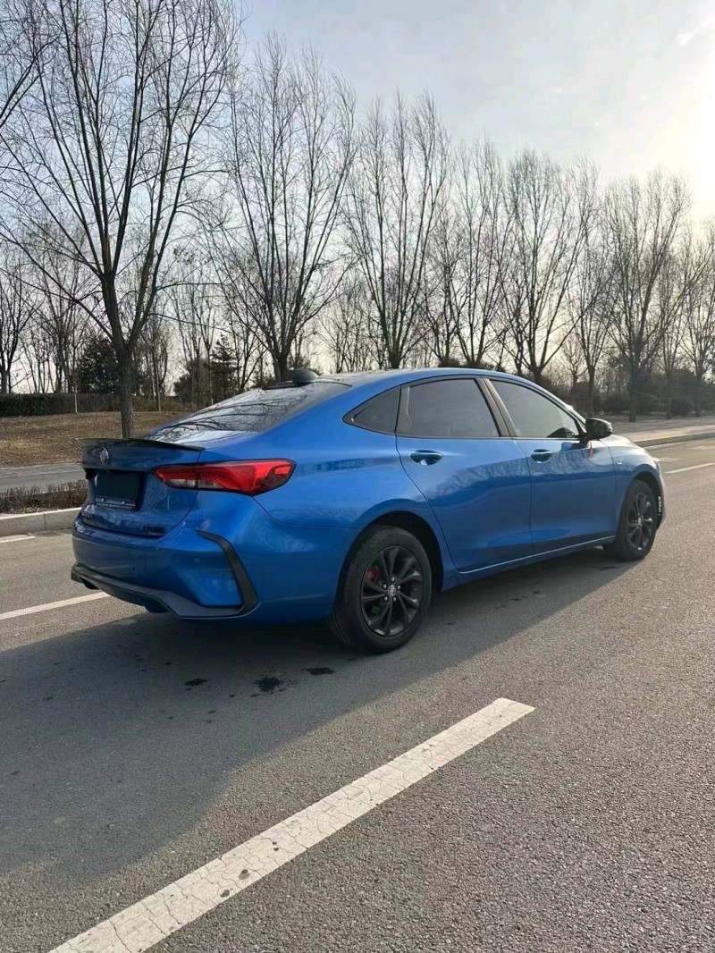 枣庄22年别克威朗9