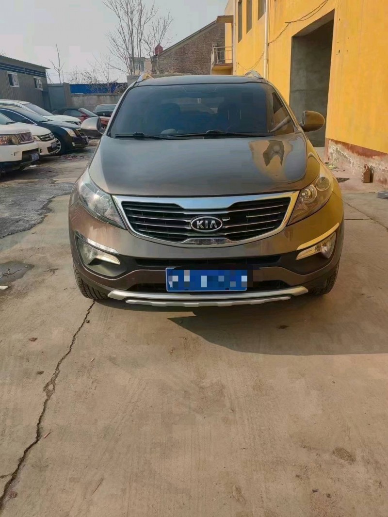 保定13年起亚智跑1