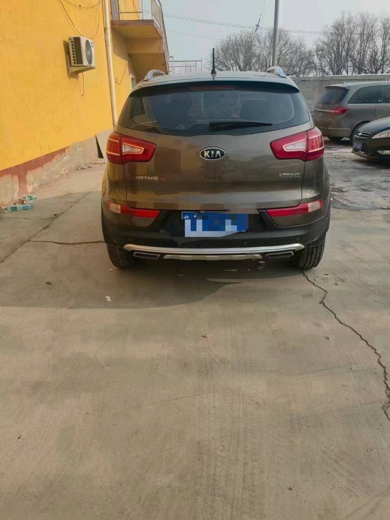 保定13年起亚智跑4