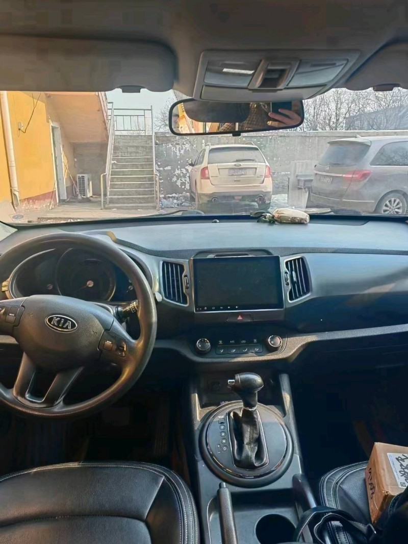 保定13年起亚智跑7