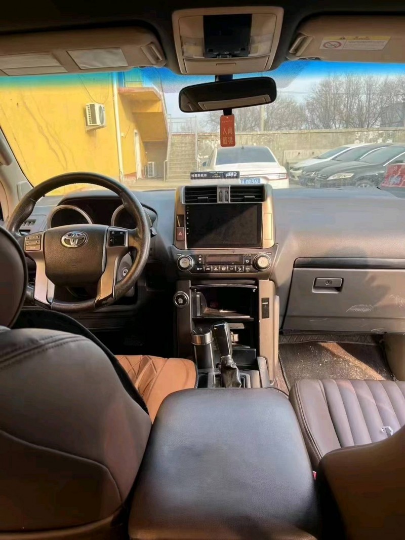 保定12年丰田普拉多4