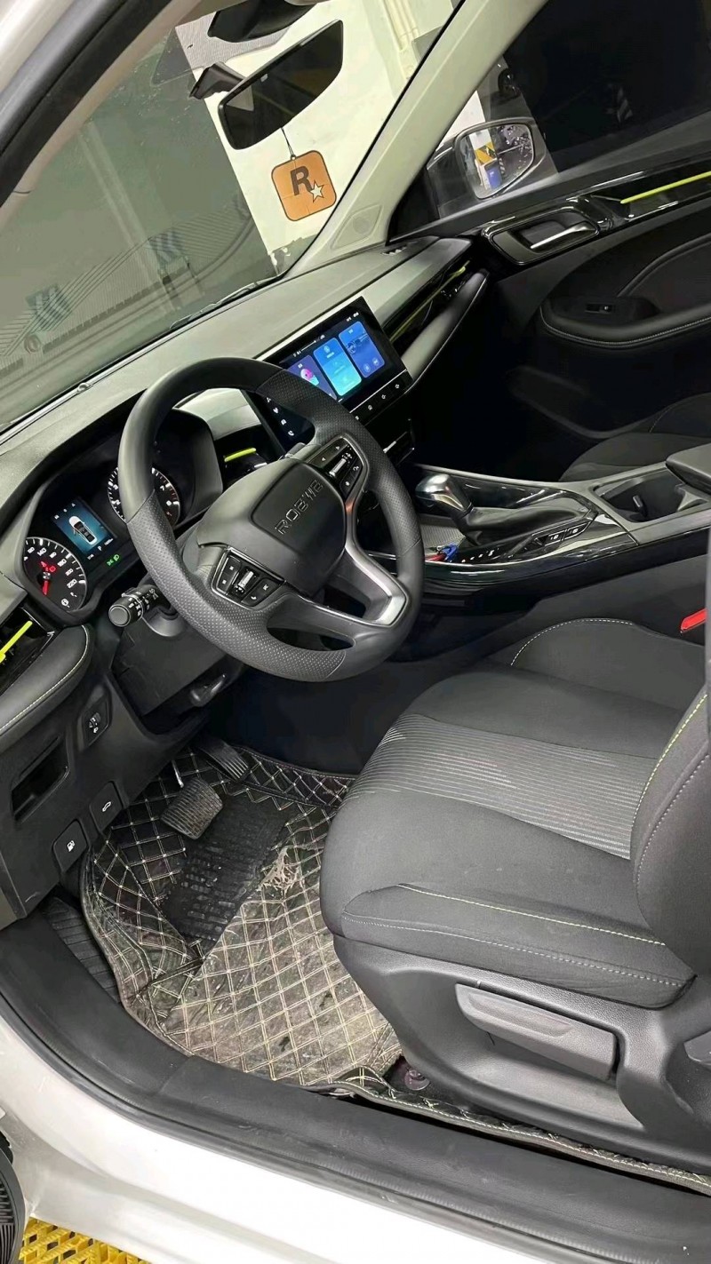 成都22年荣威i55