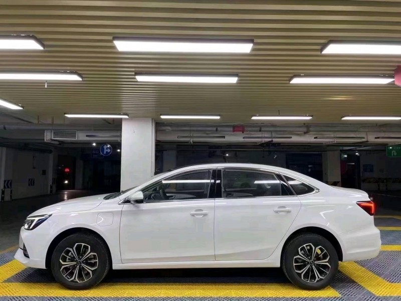 成都23年荣威i63