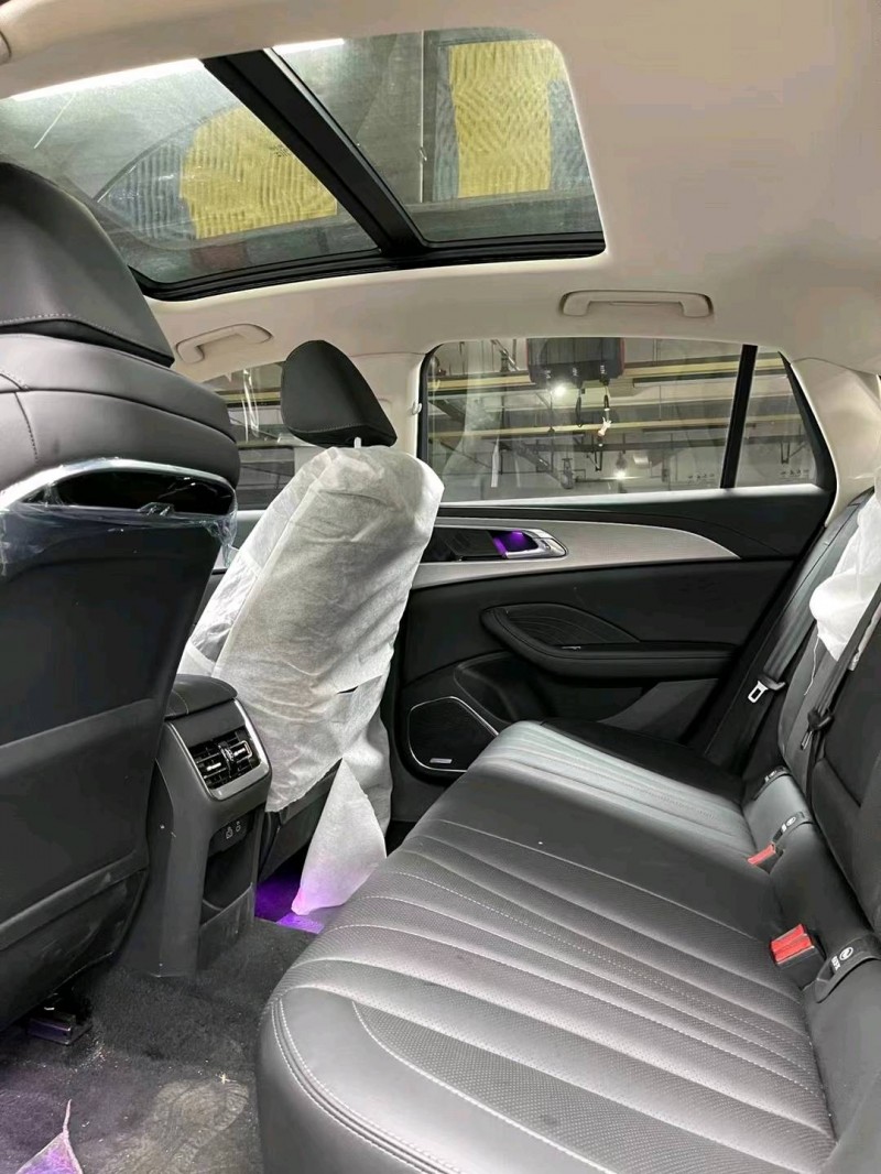 成都23年红旗H57