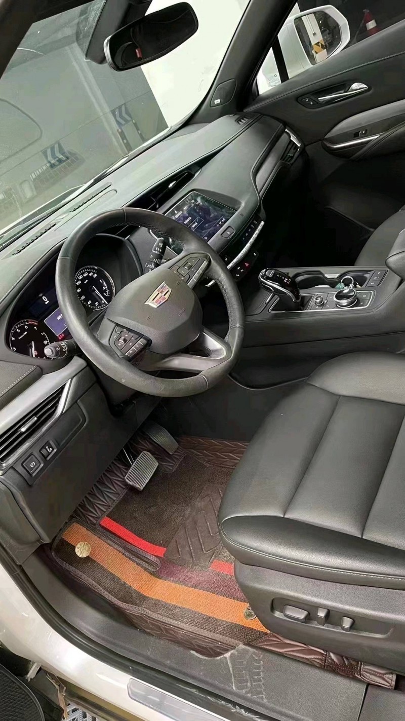 成都21年凯迪拉克XT46
